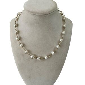 Elegant Faux Pearl Necklace with Gold Accents Quiet Luxury‎ Mob Wife Classy Y2K